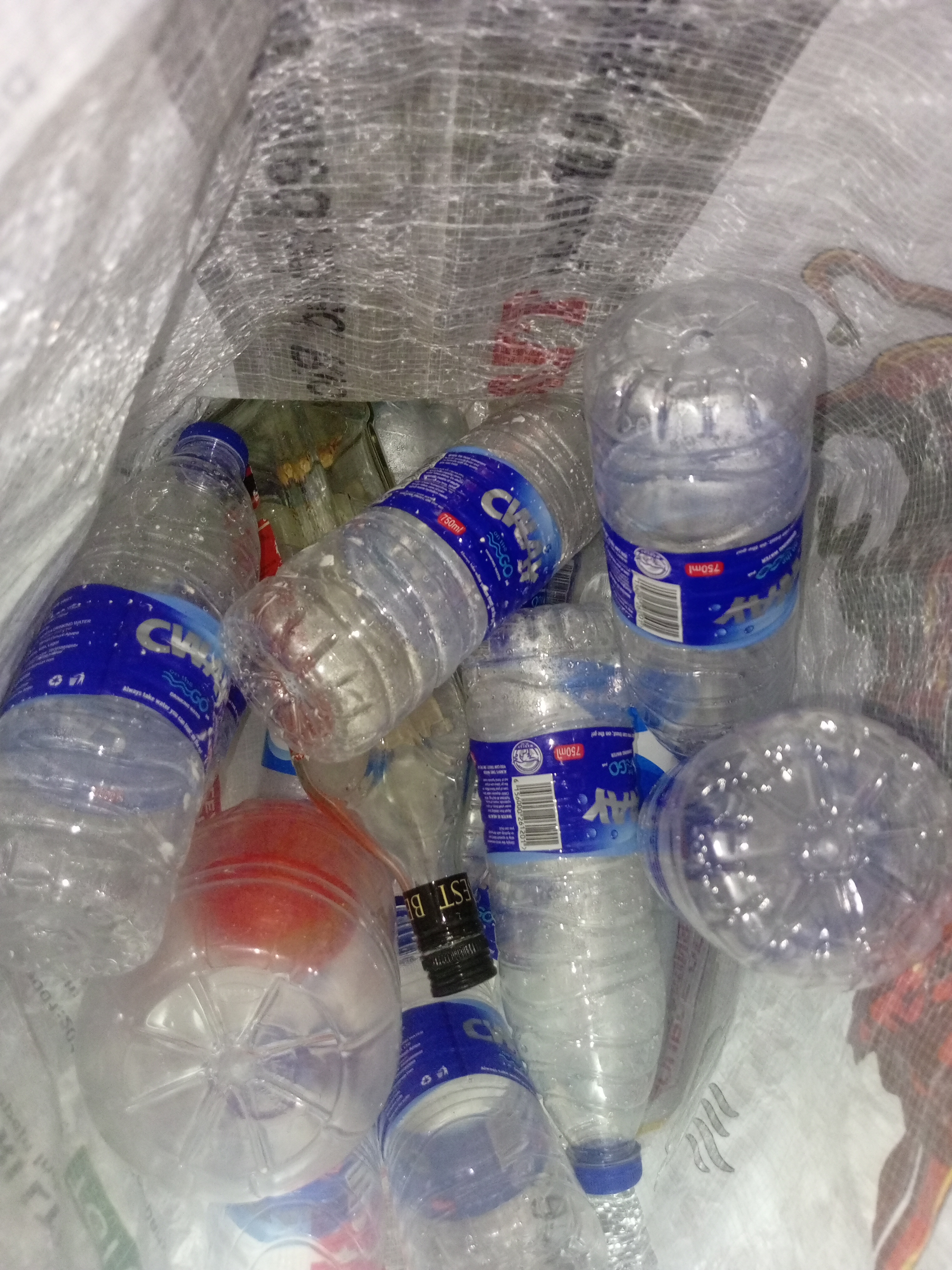 Clean empty bottle water (rubber/plastic)